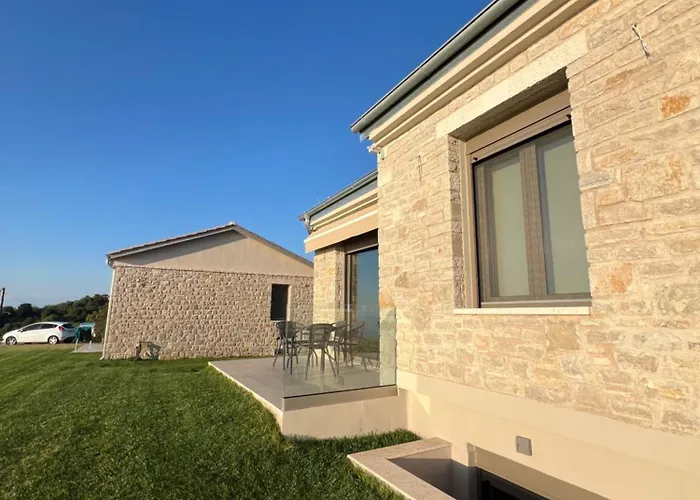 Con Vista Villa